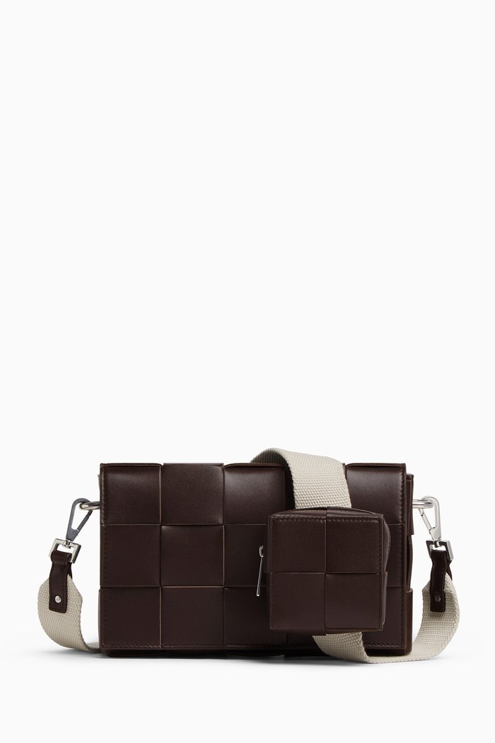 

Medium Cassette Crossbody Bag in Intreccio Calf Leather, Brown