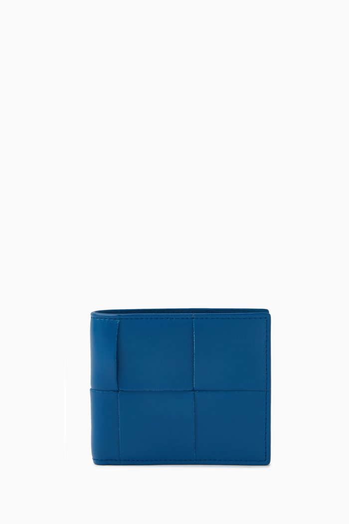 

Cassette Bi-Fold Wallet in Intreccio Leather, Blue