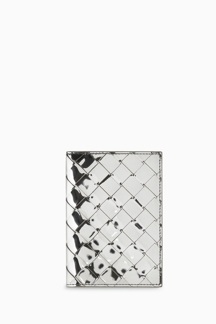 

Passport Case in Metallic Intrecciato Leather, Grey