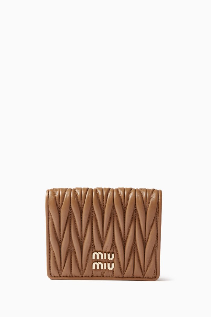 

Small Flap Wallet in Matelassé Nappa Leather, Brown