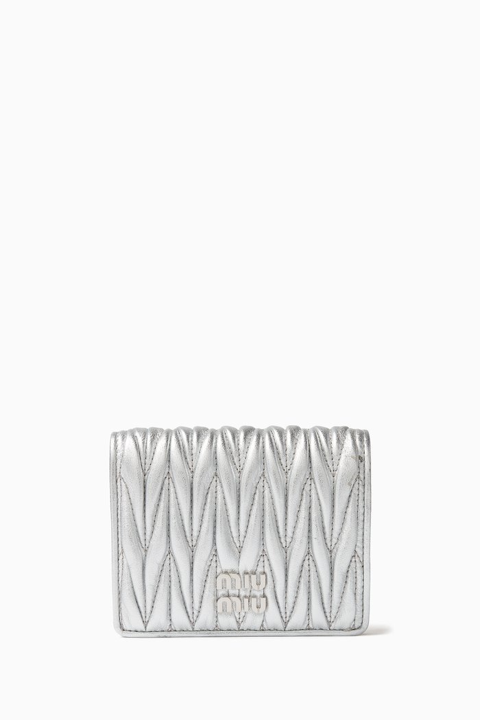 

Small Flap Wallet in Matelassé Nappa Leather, Silver