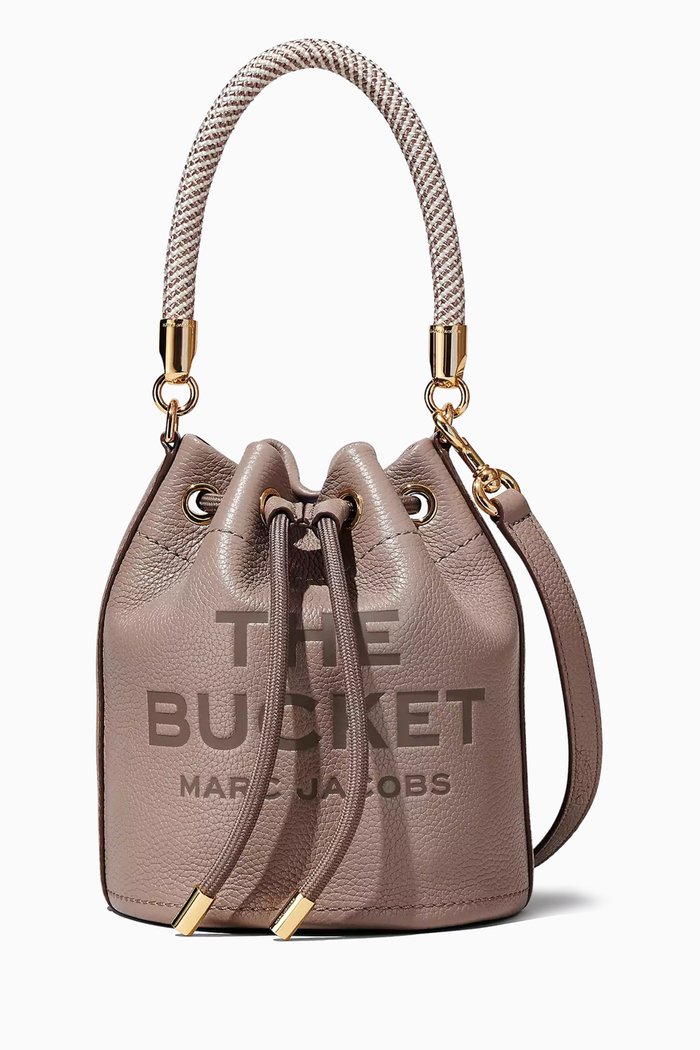 

The Bucket Bag in Leather, Grey