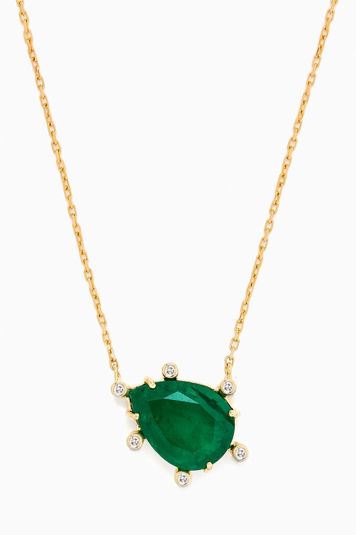 

Pear-cut Emerald Necklace in 18kt Yellow Gold
