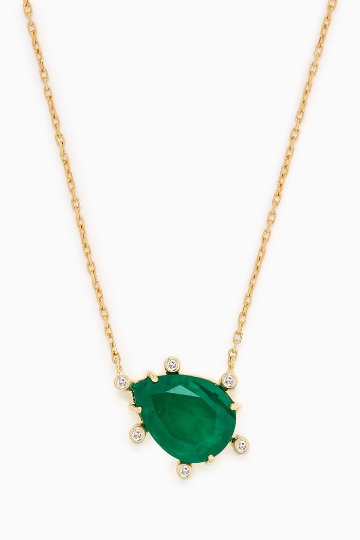 

Pear-cut Emerald Necklace in 18kt Yellow Gold