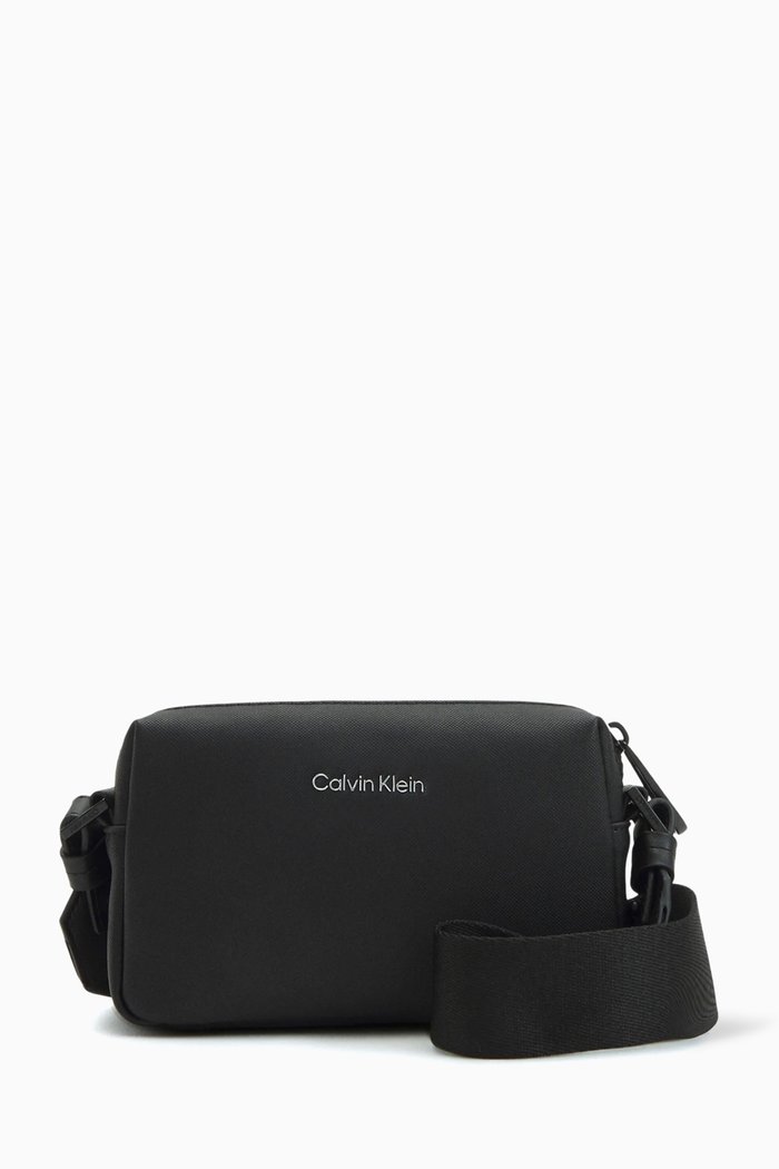 

Must Camera Bag in Faux Leather, Black