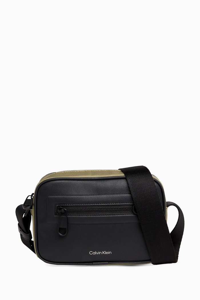 

Elevated Camera Crossbody Bag in Recycled Textile, Green