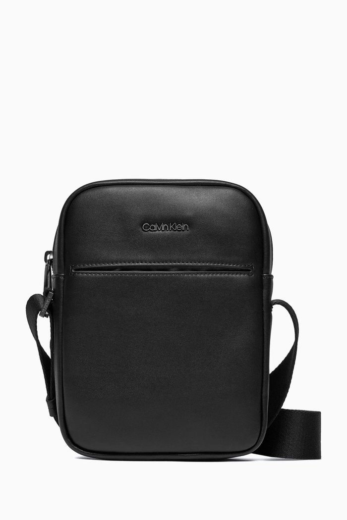 

Reporter Bag in Faux Leather, Black