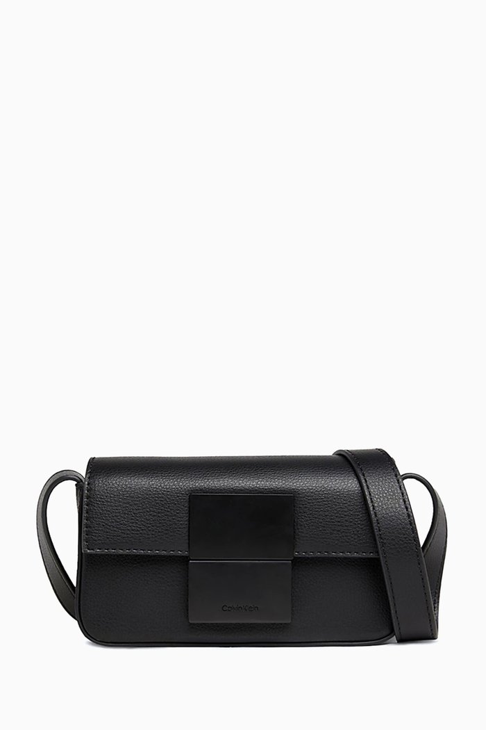 

Iconic Plaque Camera Bag in Pebbled Faux Leather, Black