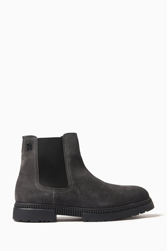 

Cleat Chelsea Boots in Suede, Grey