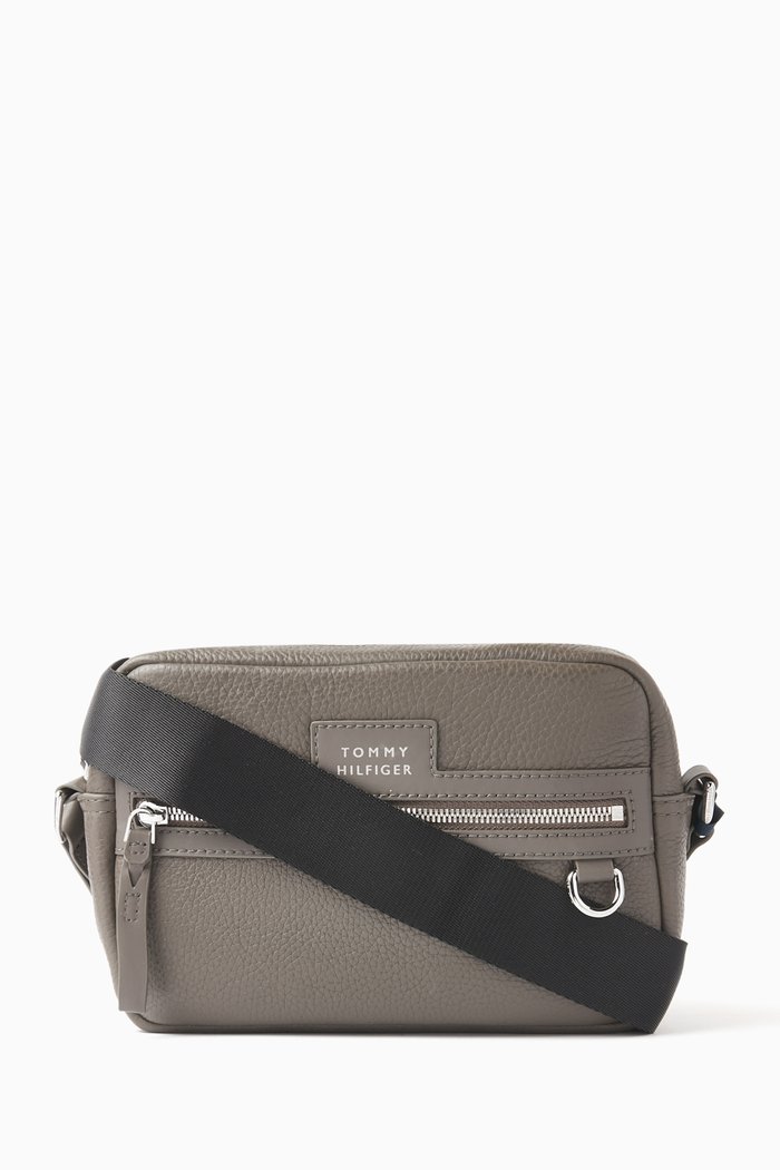 

Camera Bag in Premium Leather, Grey