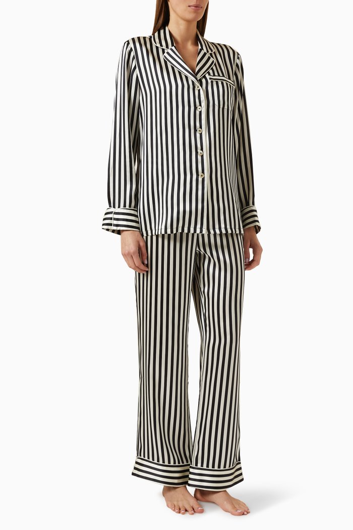 

Lila Nika Pyjama Set in Silk Satin, Grey