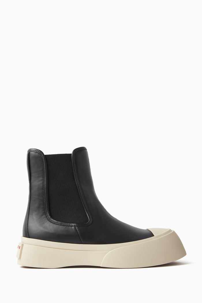 

Pablo Chelsea Boots in Leather, Black