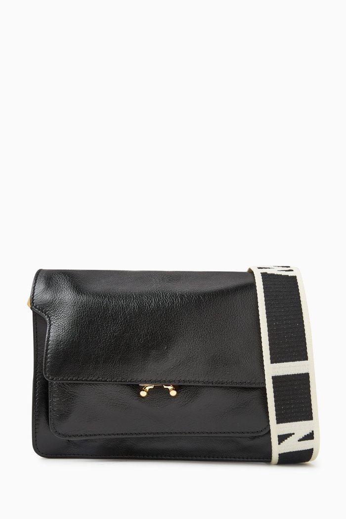 

Medium Trunk Crossbody Bag in Patent Leather, Black