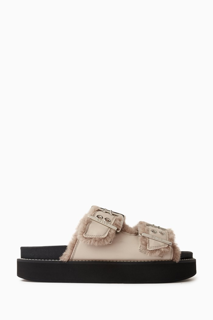 

Buckle Flat Sandals in Leather, Neutral