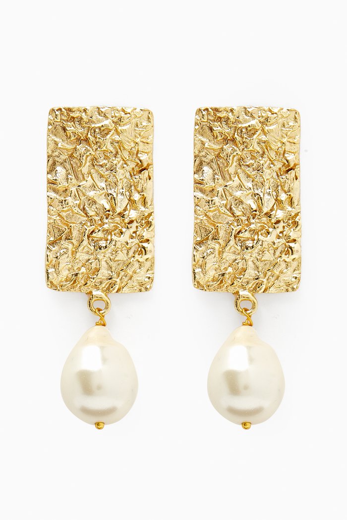Hammered Pearl Drop Earrings in 18kt Gold-plated Bronze, White