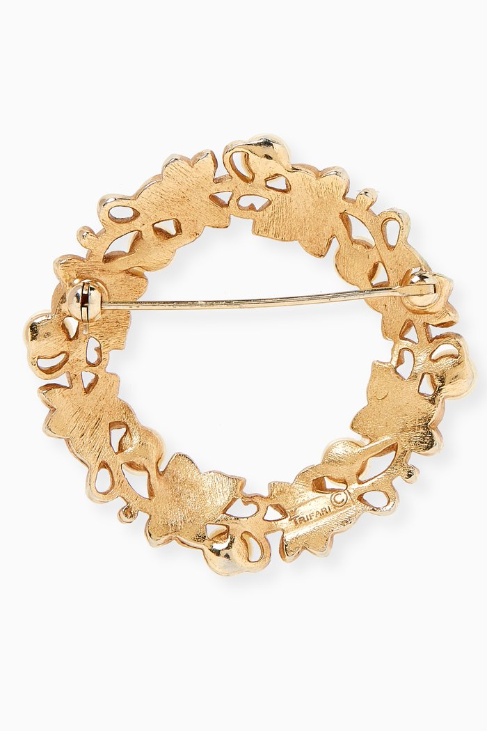 1960s Trifari Wreath Brooch, Gold