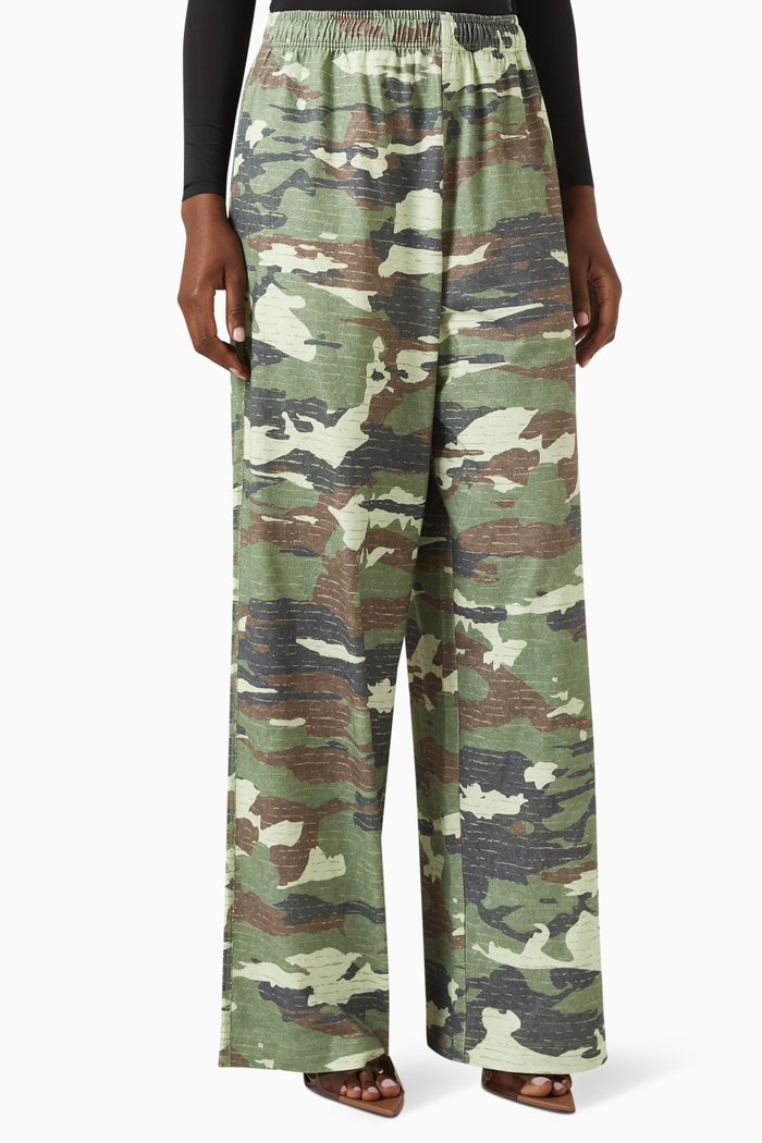 

Camouflage Sweatpants in Jersey, Green