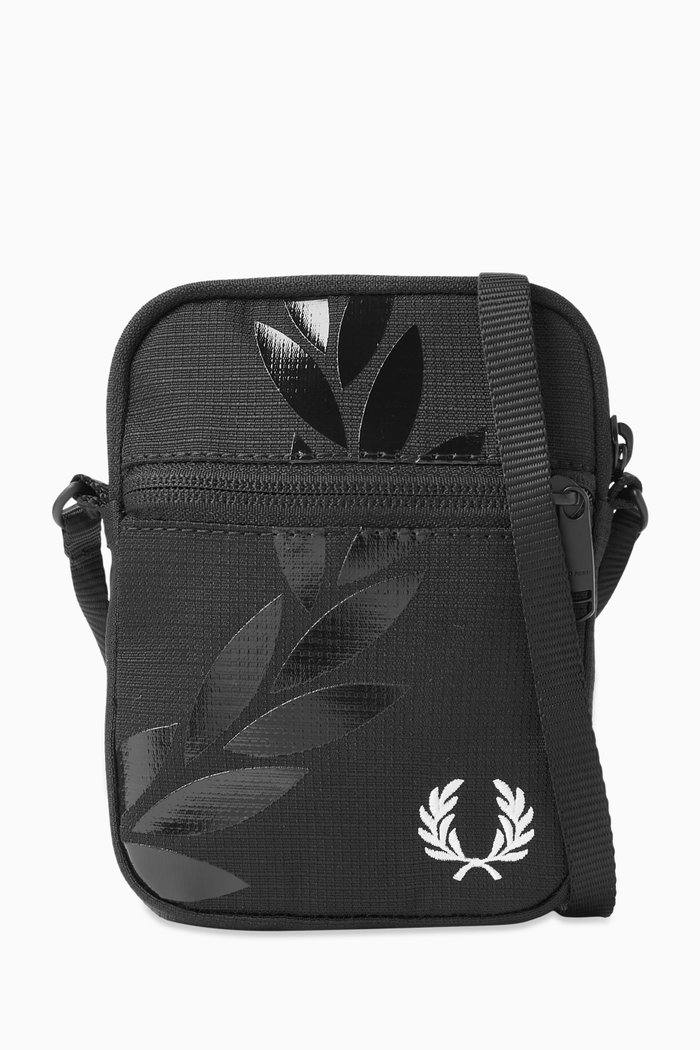 

Laurel Wreath Messenger Bag, Black