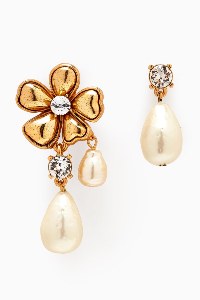 

Asymmetrical Pearl Earrings in Metal, White