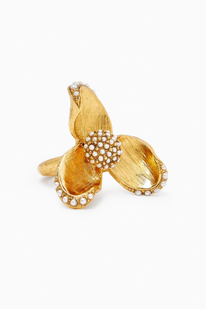 

Tri Leaf Pearl Flower Ring in Metal, White