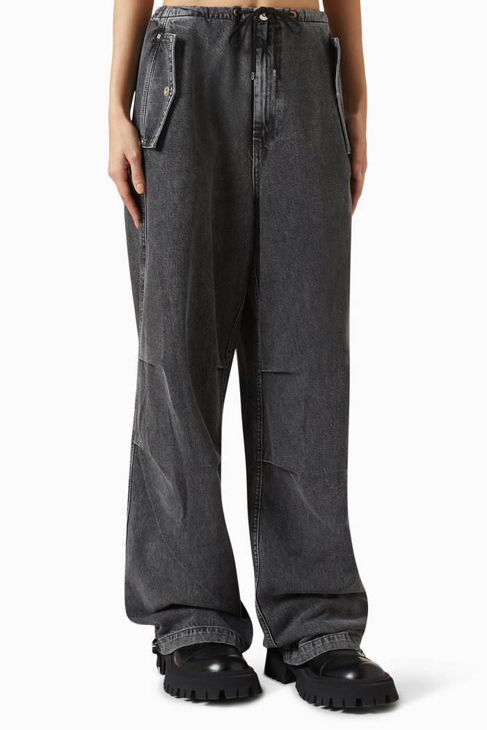 

Parachute Toggle Jeans in Denim, Black