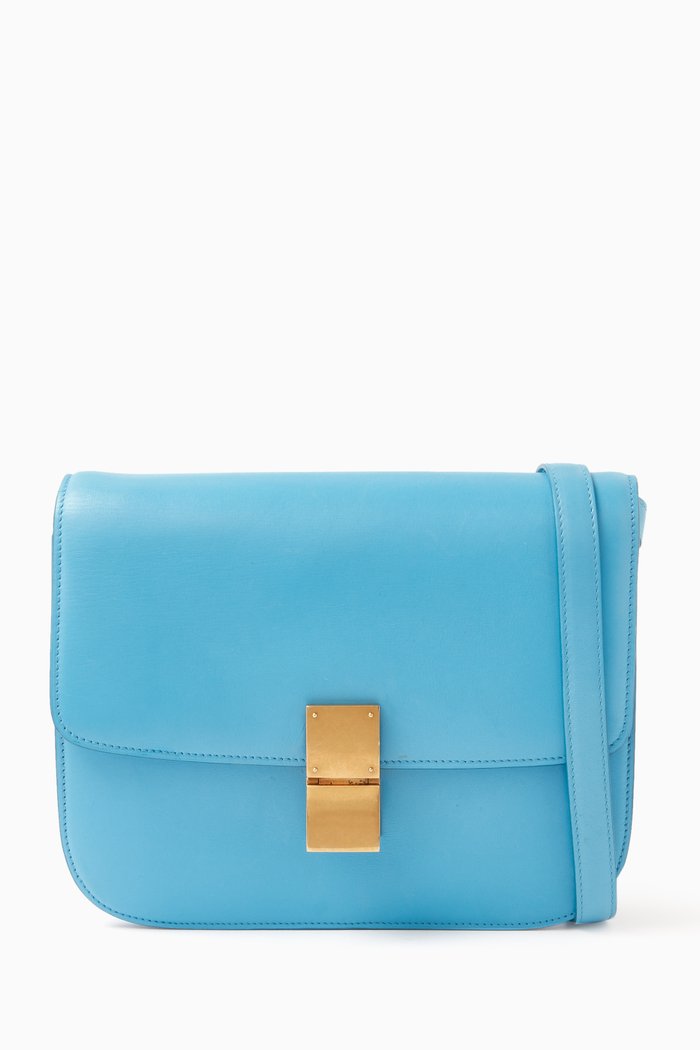

Medium Classic Box Flap Crossbody Bag in Leather, Blue