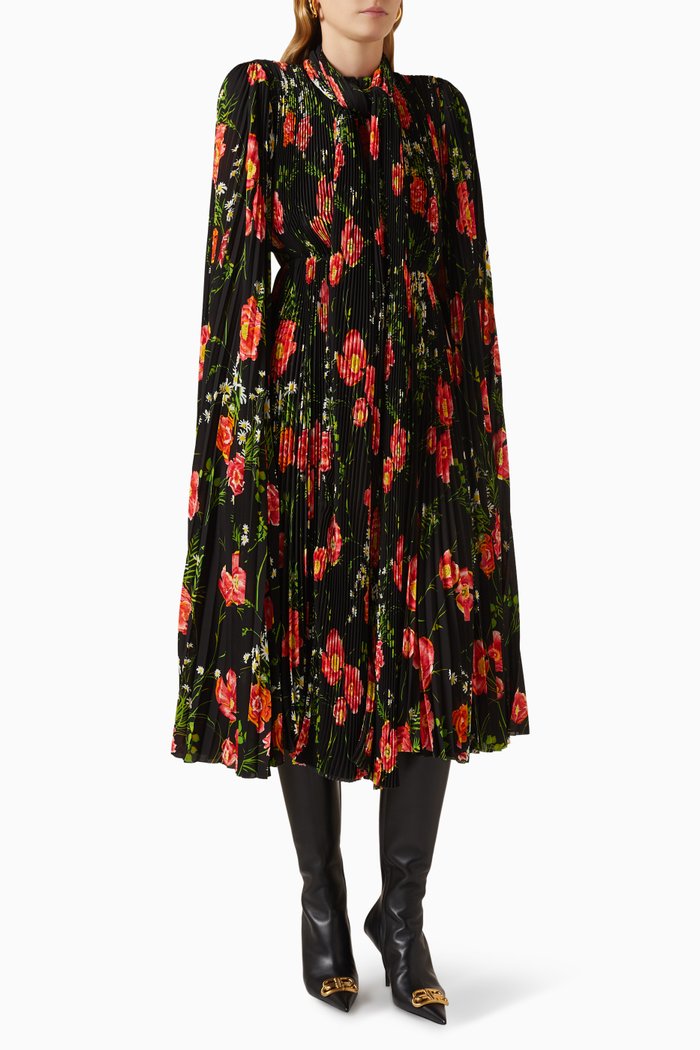 

Poppy Pleated Scarf Dress in Technical Crêpe, Black