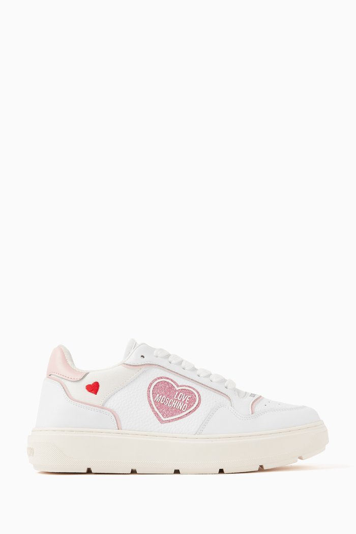 Low Top Heart Sneakers in Faux Leather, Pink