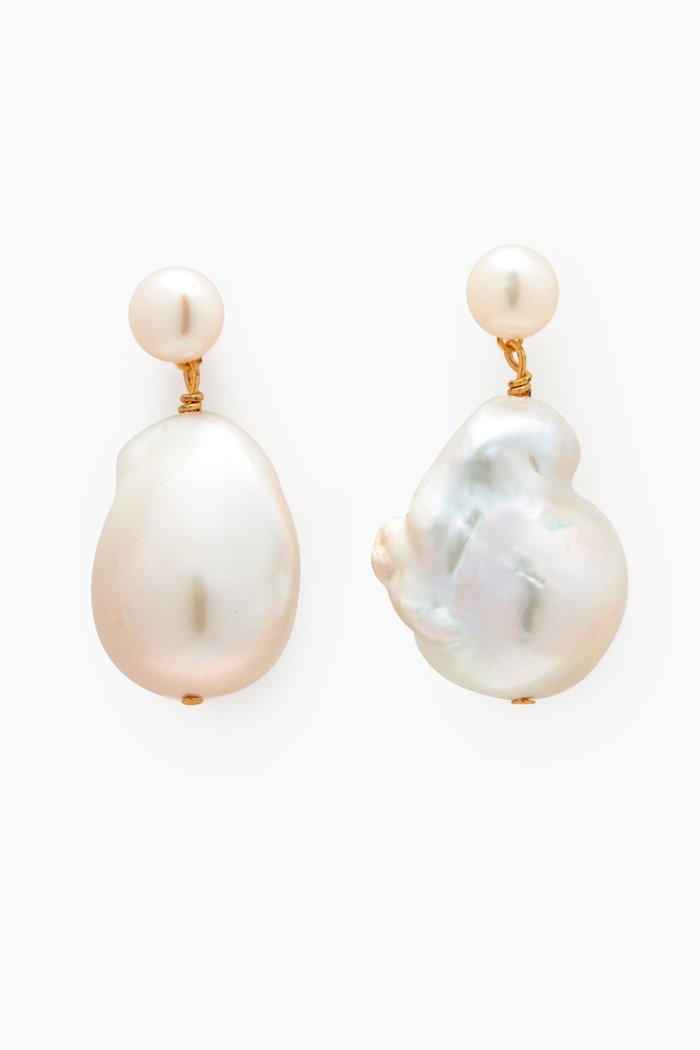 

Iianthia Earrings with Pearls, White