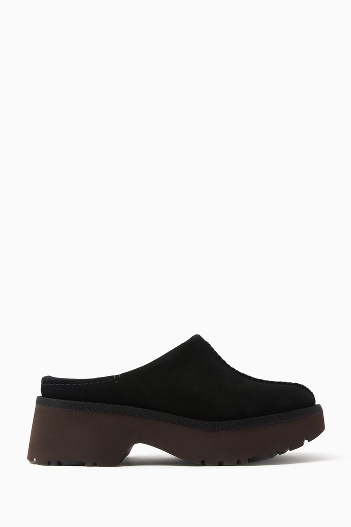 

Spring Cottage Clogs in Suede, Black