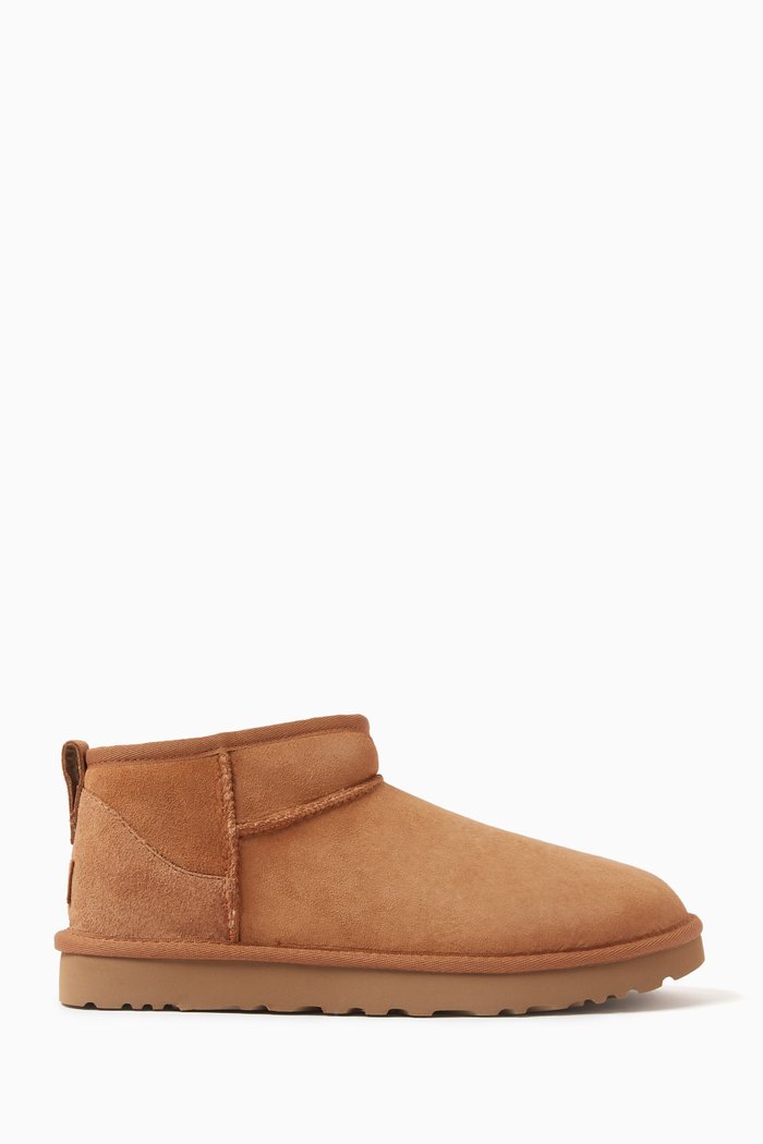 

Classic Ultra Mini Boots in Suede, Brown