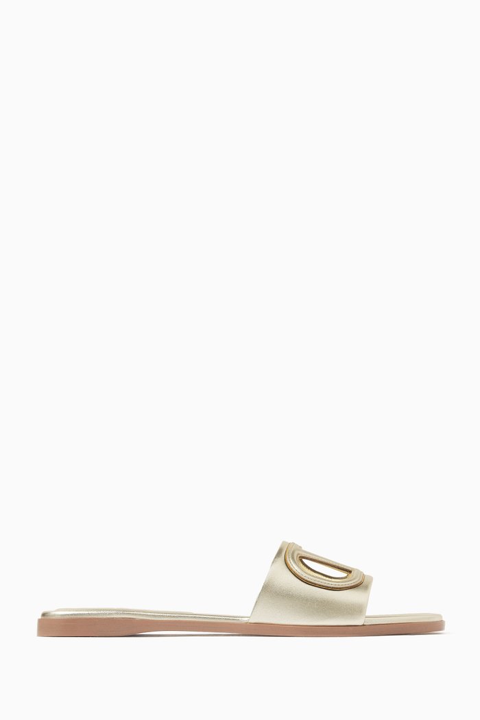 Valentino Garavani VLOGO Signature Flats in Metallic Leather, Gold