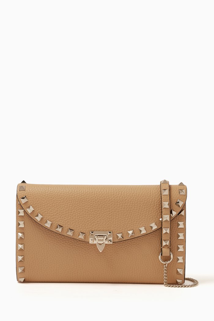 

Valentino Garavani Rockstud Wallet on Chain in Grainy Calfskin, Neutral