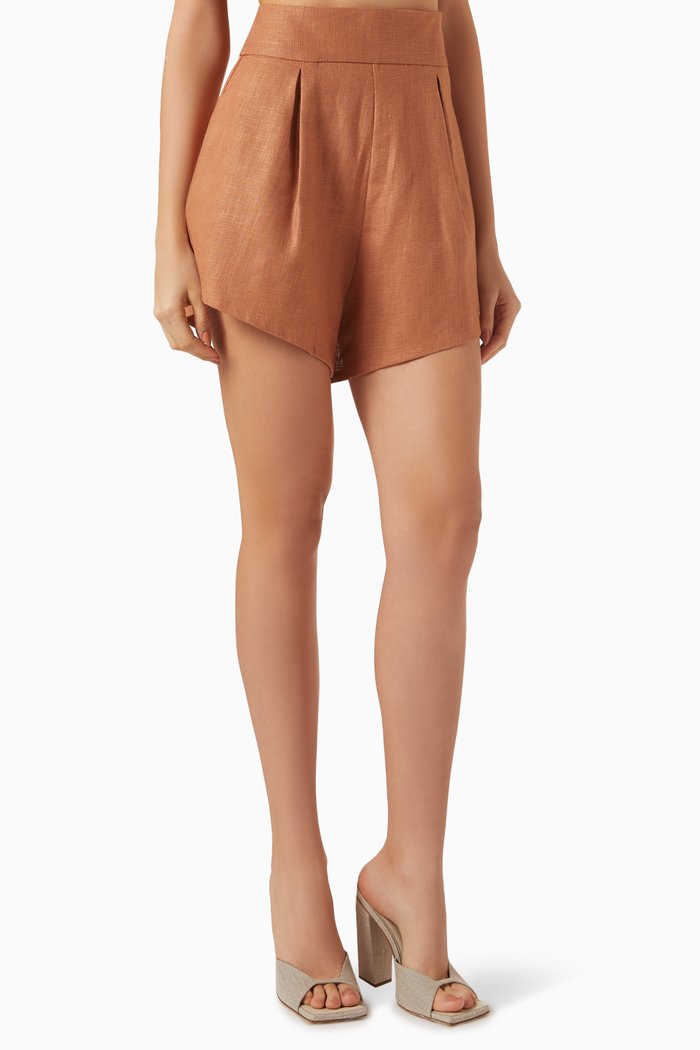 

Grand Pois Pleated Shorts in Ramie-blend, Brown