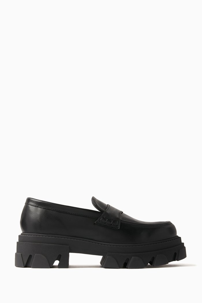 

Trailblazer Loafers in Leather, Black