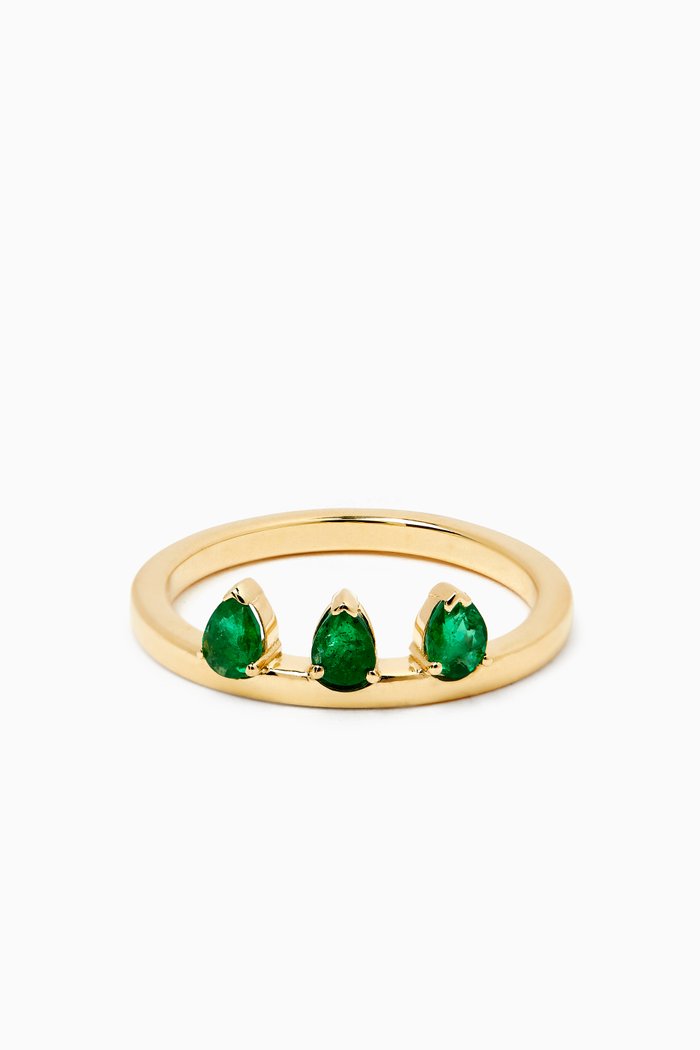 

Pear-shaped Emerald Ring in 18kt Yellow Gold