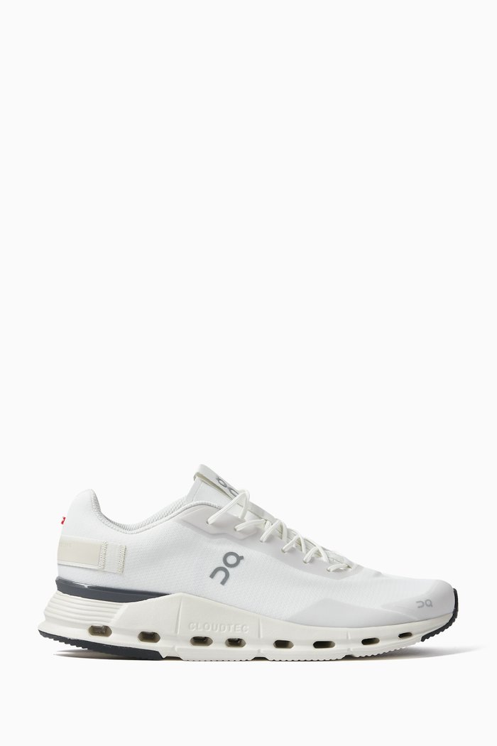 

Cloudnova Form Sneakes in Mesh, White