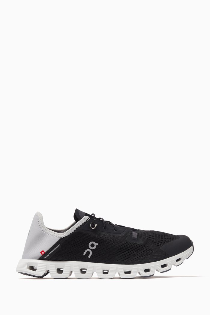 

Cloud 5 Coast Running Sneakers in Mesh, Black
