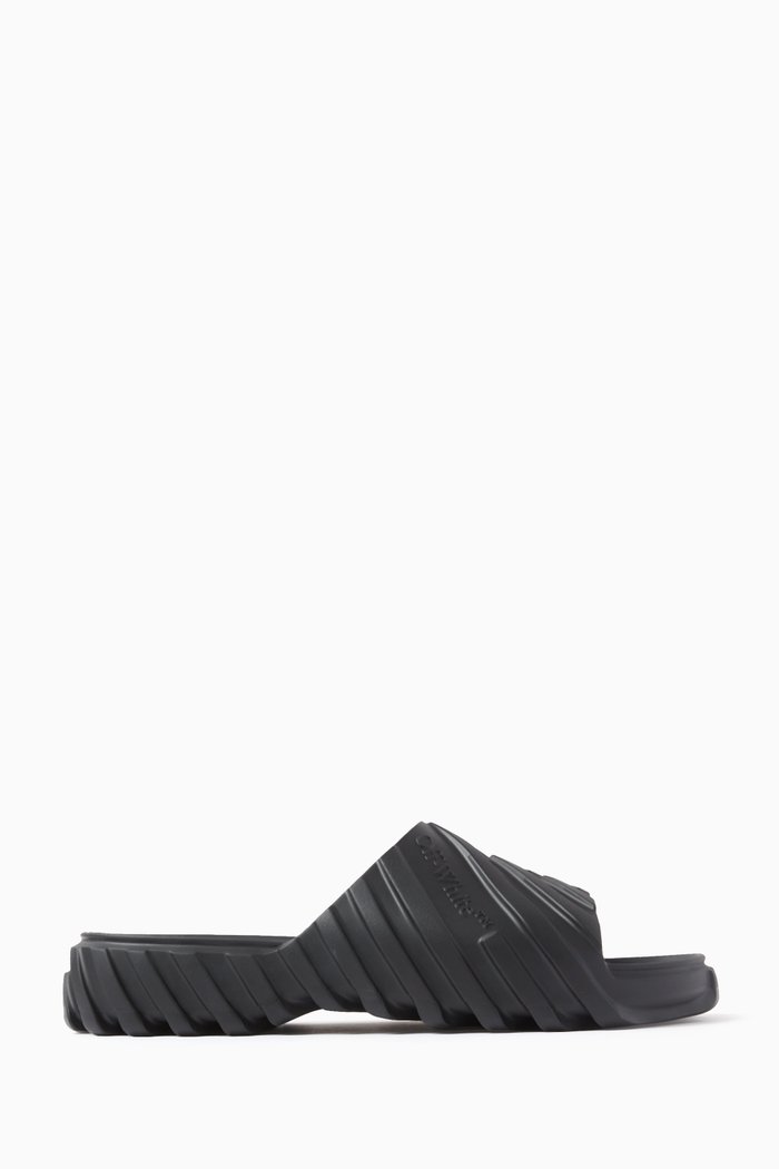 

Exploration Slides in EVA, Black