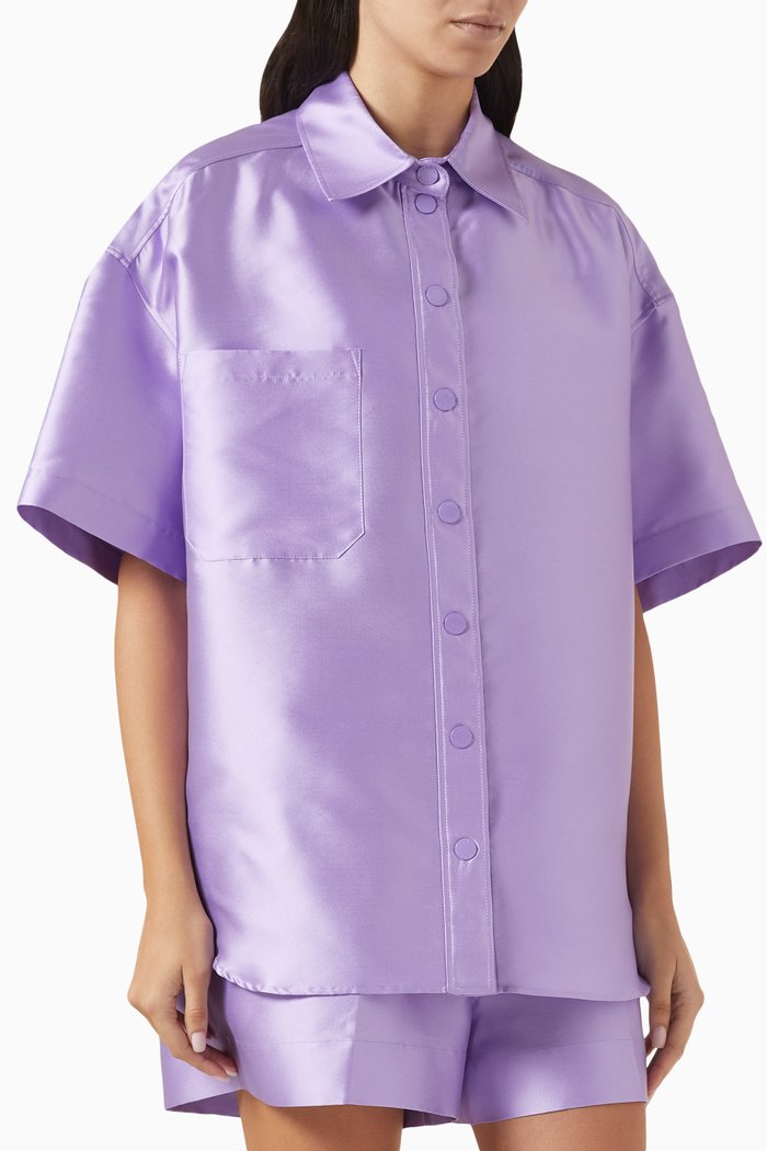 

June Oversized Shirt in Satin, Purple