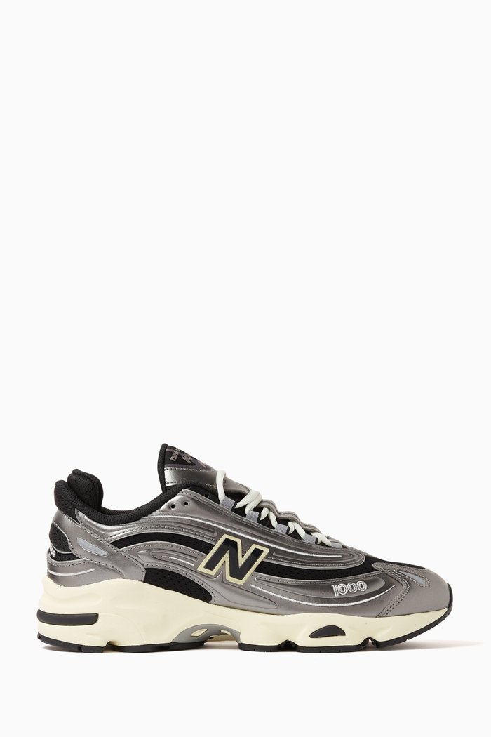 

1000 Sneakers in Synthetic Leather & Mesh, Grey