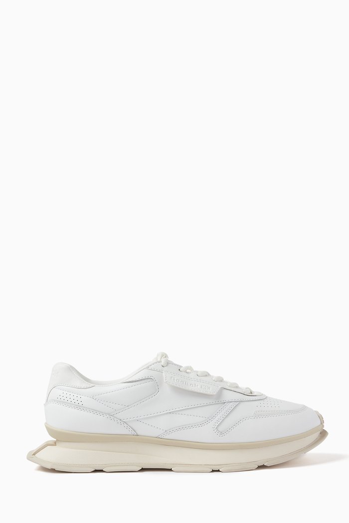 

Classic Sneakers in Leather, White