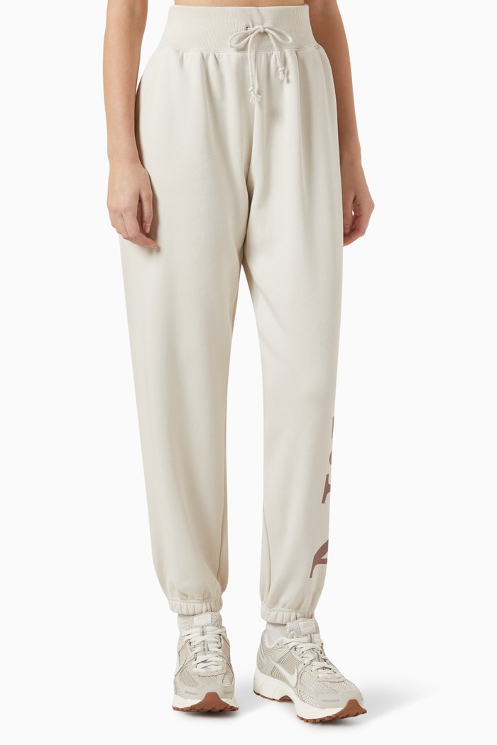 

Phoenix Oversized Logo Sweatpants in Fleece, Neutral