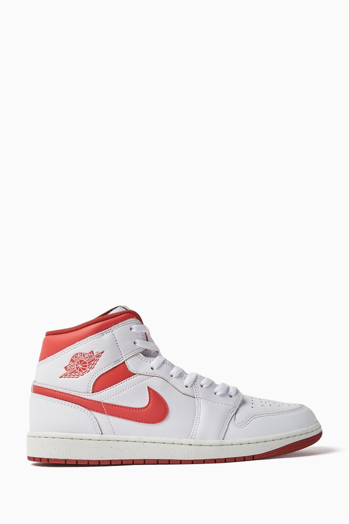 

Air Jordan 1 Mid SE in Leather, White