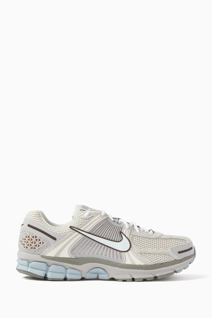 

Zoom Vomero 5 Sneakers in Suede and Mesh, Neutral