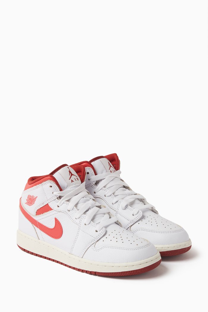 Air Jordan 1 Mid SE Sneakers in Leather, White