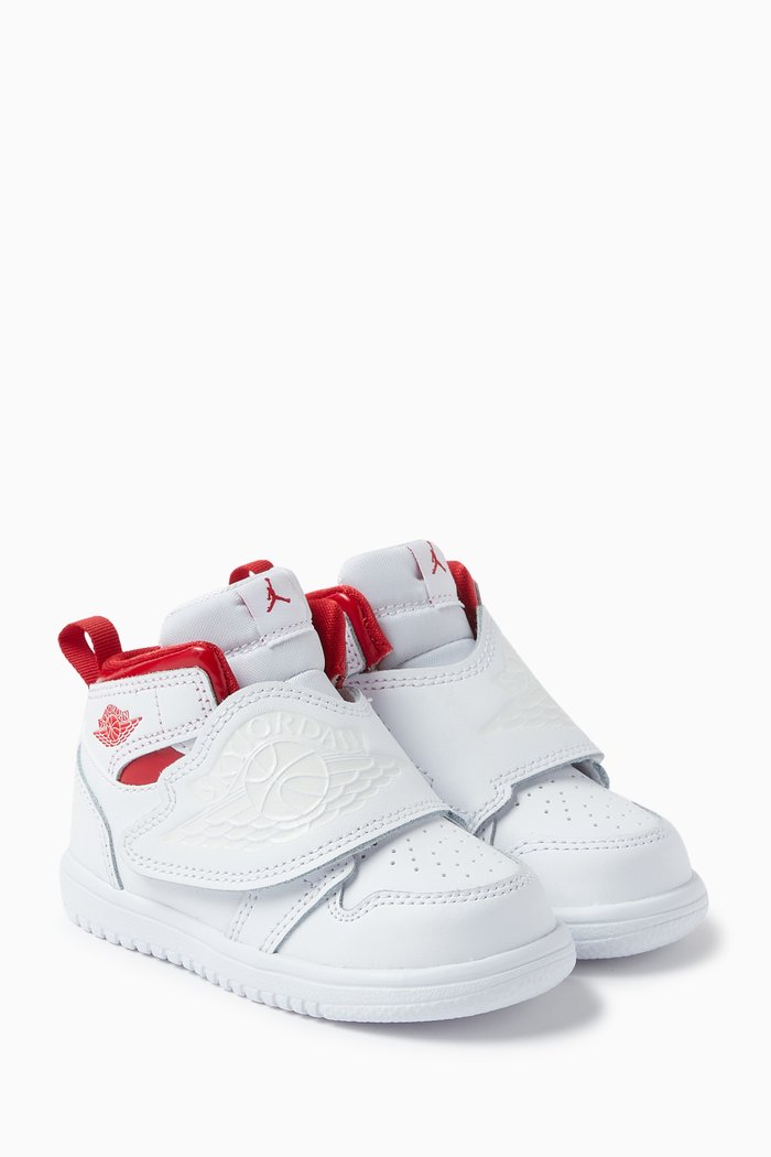 

Sky Jordan 1 Sneakers in Leather, White