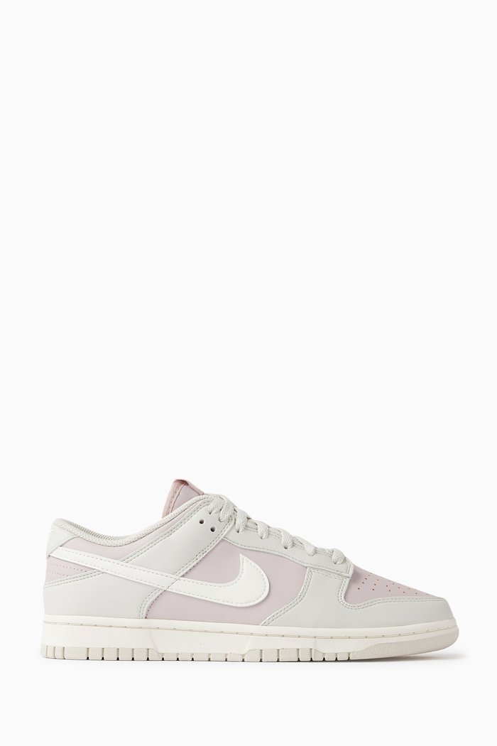 

Dunk Low Sneakers in Leather, Pink