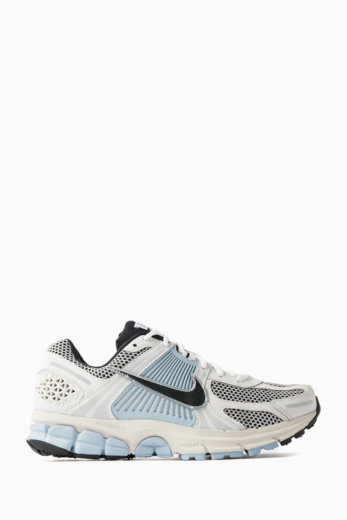 

Zoom Vomero 5 Sneakers in Knit Mesh & Suede Leather, Blue