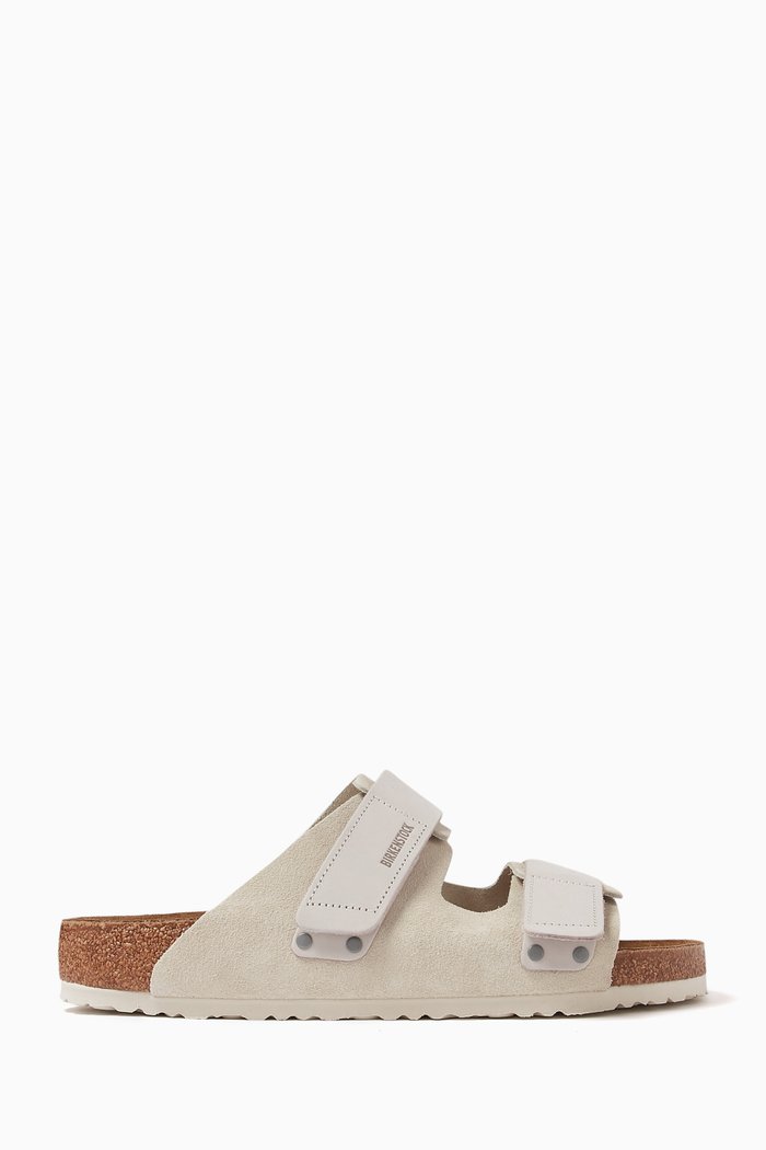 

Uji Sandals in Suede, Neutral